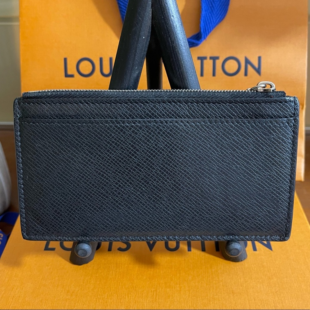 2019 Louis Vuitton Taiga Coin Card Holder Wallet - Picture 3 of 16